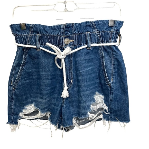 American Eagle Shorts Size 4 Mom High Waist Distressed Jean - Picture 2 of 8